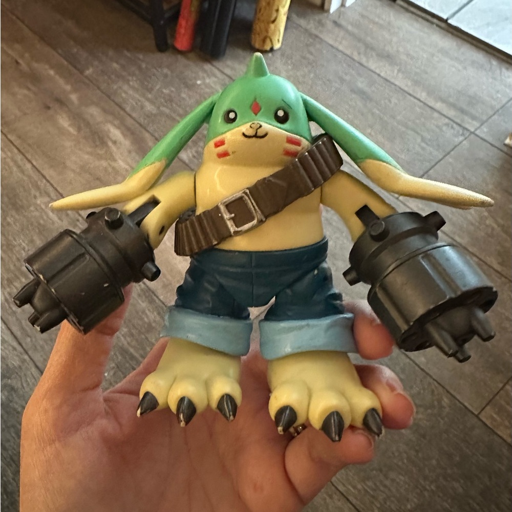 Authentic Vintage Digimon Gargomon Bandai 2001 DREAL Figure